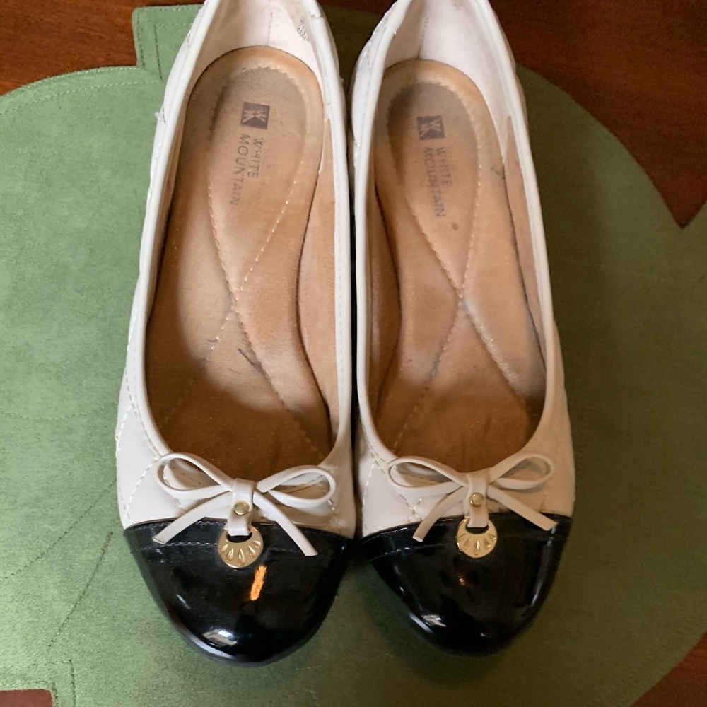 White Mountain Black and White Flats